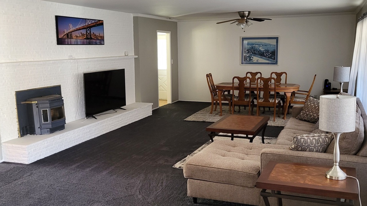Photo of Livingroom in Red Bluff