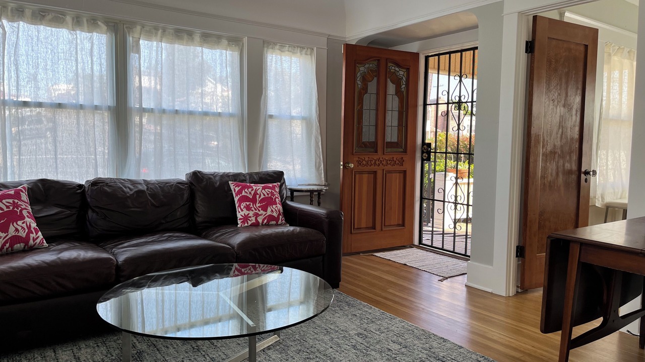 Photo of Livingroom in University Heights