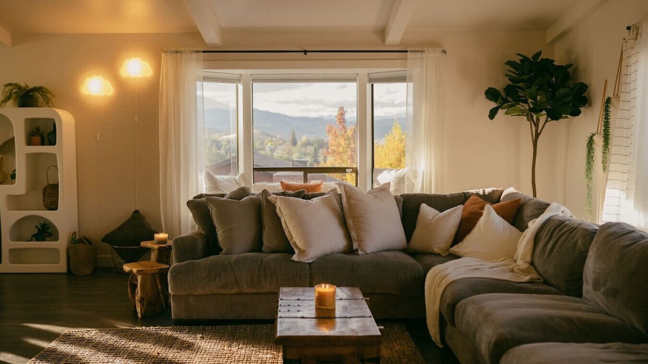 Photo of Livingroom in Redding