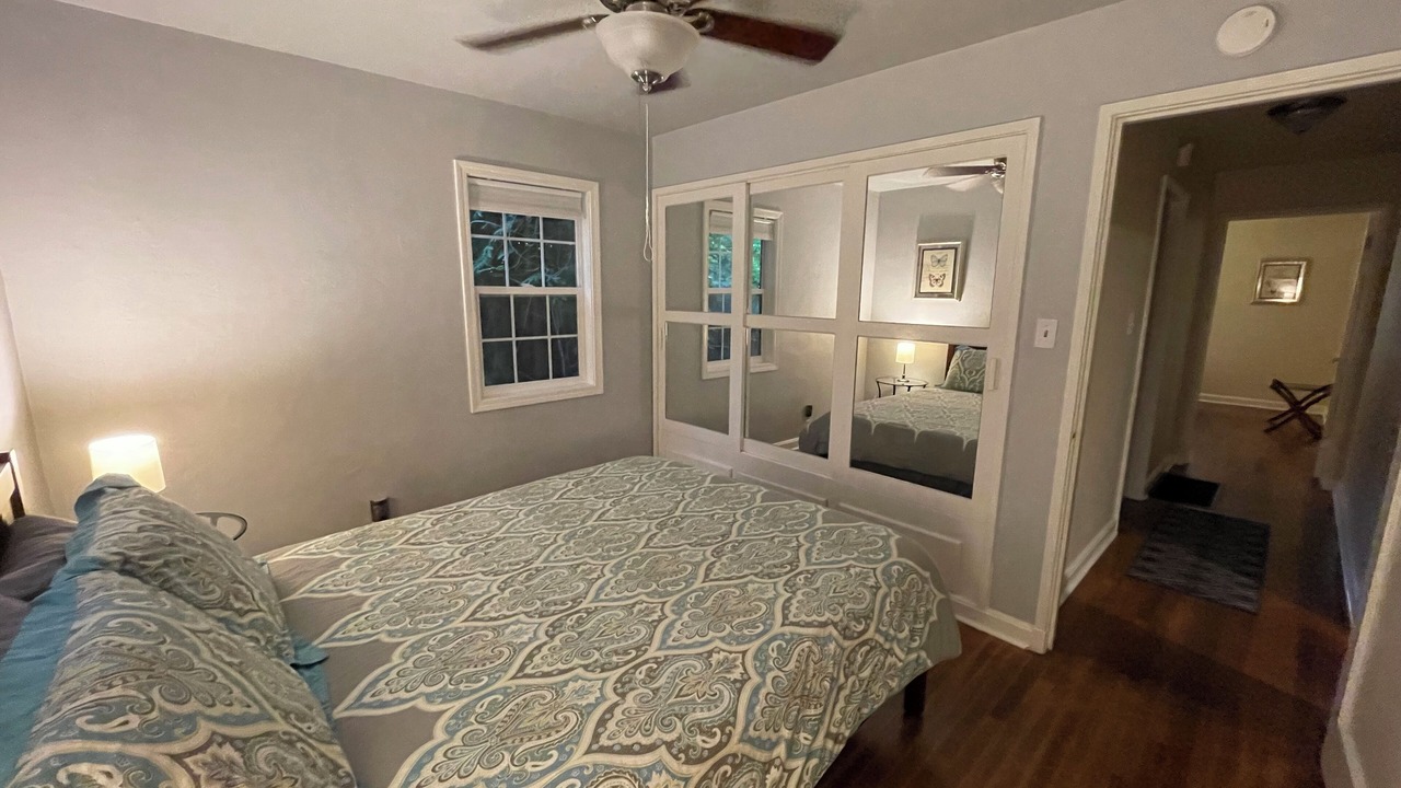 Photo of Bedroom in Arden-Arcade