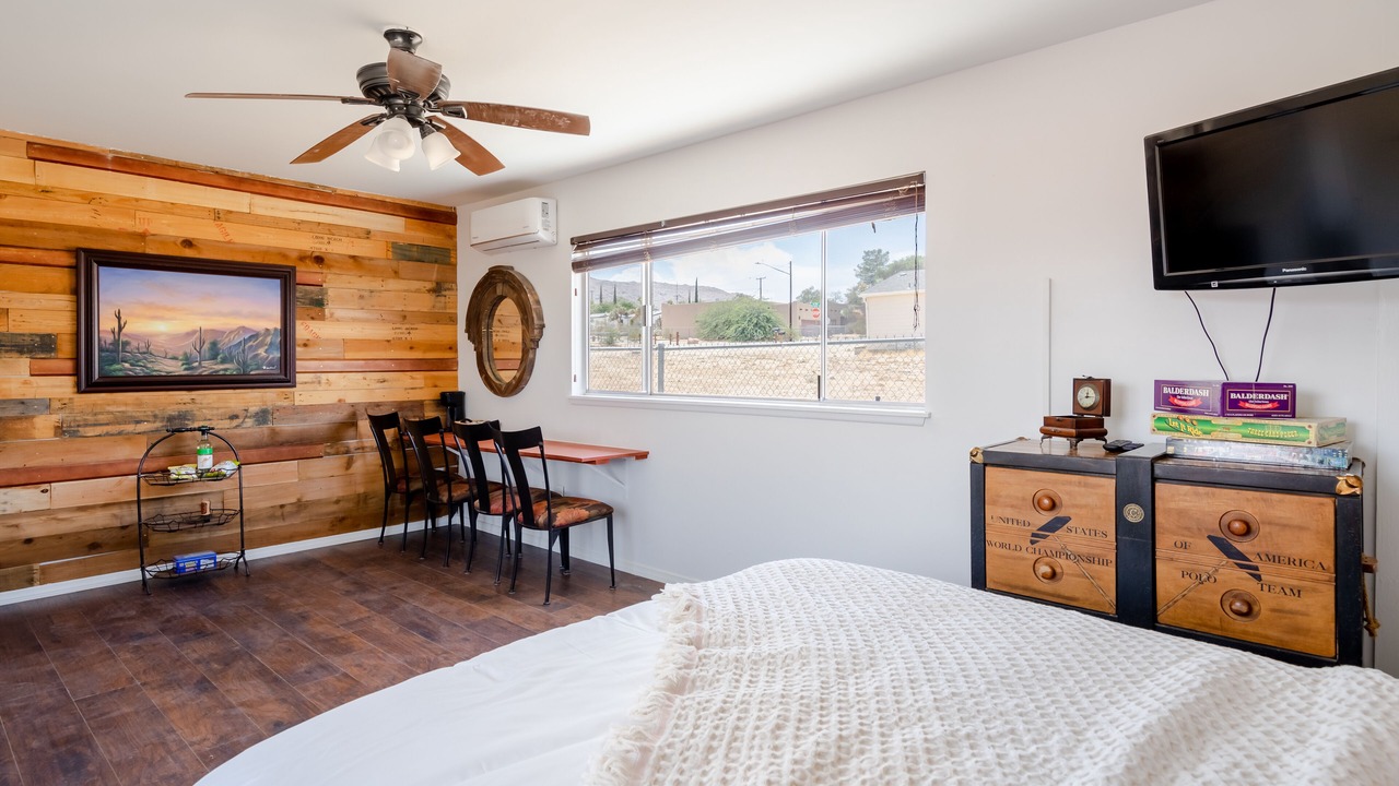 Photo of Bedroom in Joshua Tree
