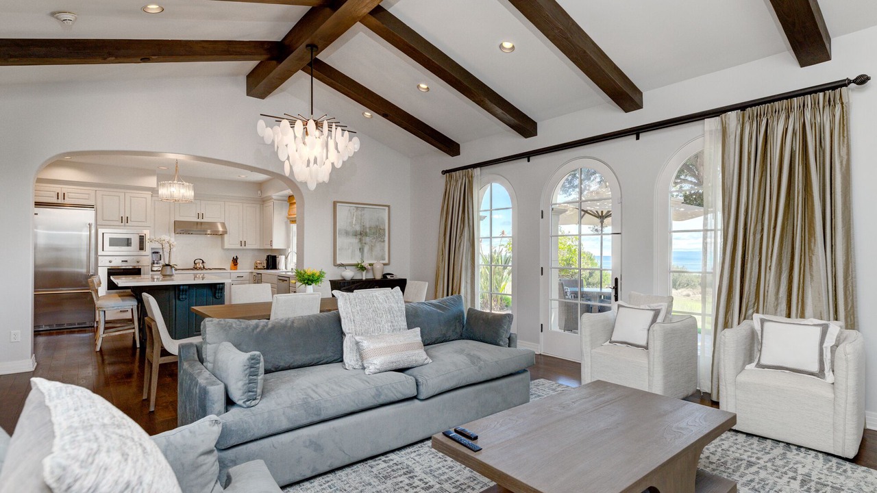 Photo of Livingroom in Rancho Palos Verdes