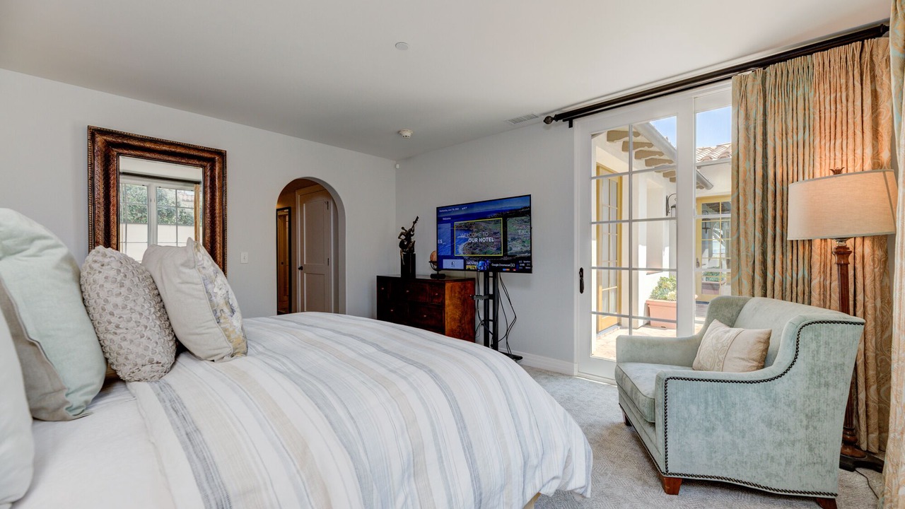 Photo of Bedroom in Rancho Palos Verdes