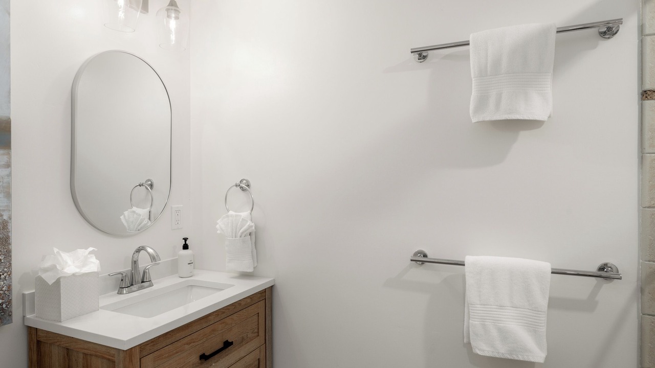 Photo of Bathroom in South Mission Beach