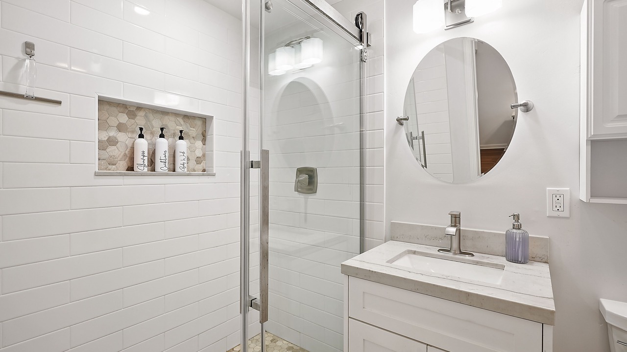 Photo of Bathroom in South Mission Beach