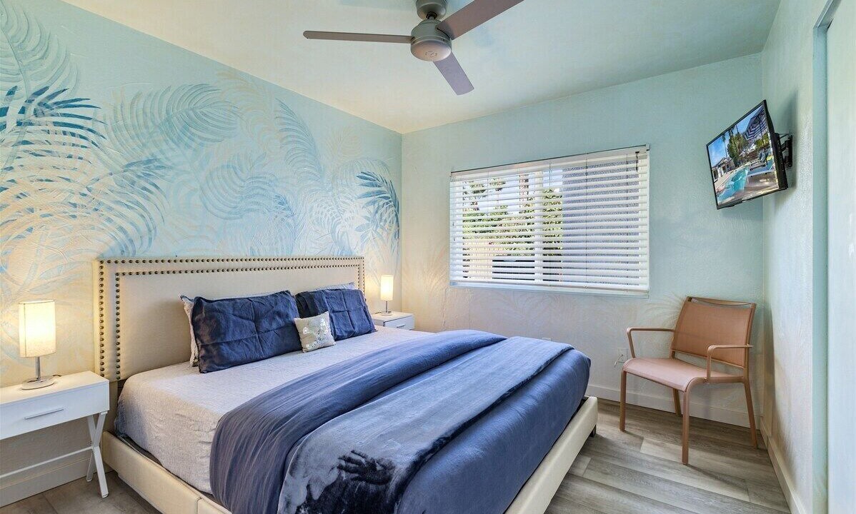 Photo of Bedroom in Racquet Club Estates