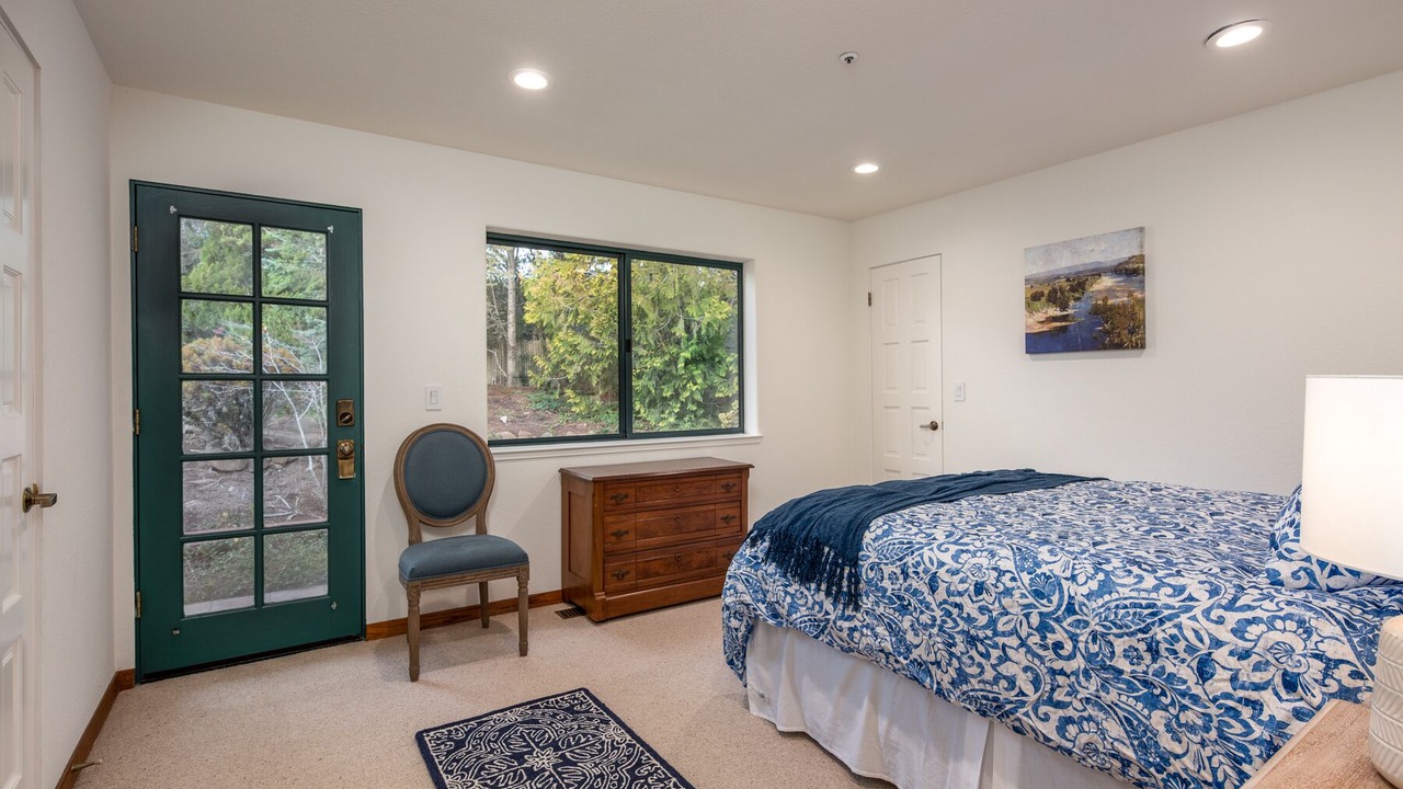 Photo of Bedroom in Santa Rosa