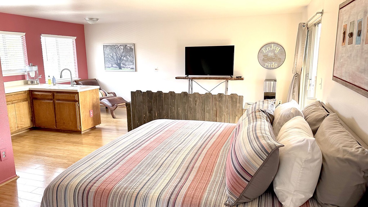 Photo of Bedroom in Los Olivos