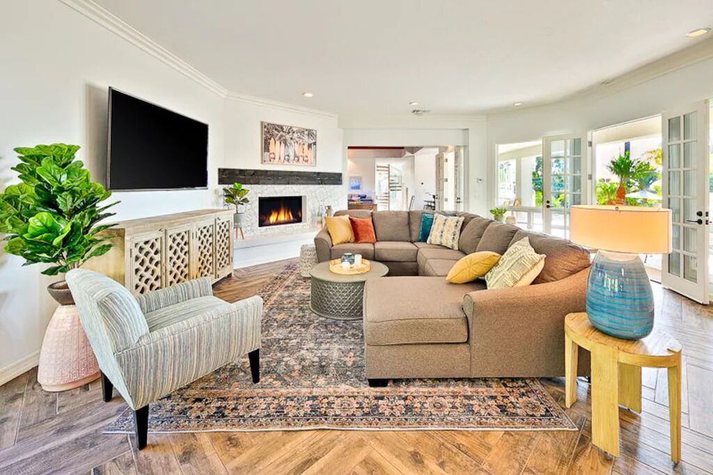 Photo of Livingroom in Country Club
