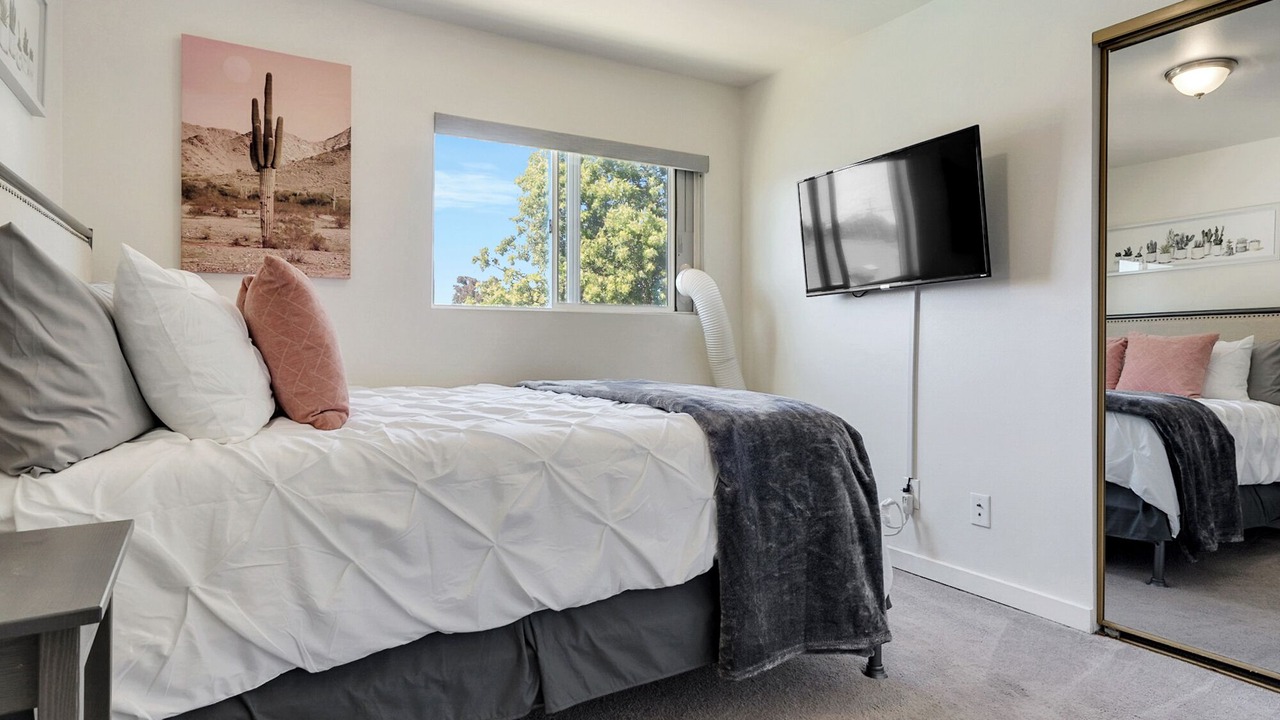 Photo of Bedroom in Lennox