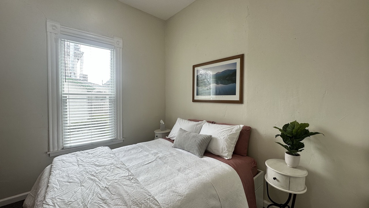 Photo of Bedroom in Midtown Sacramento