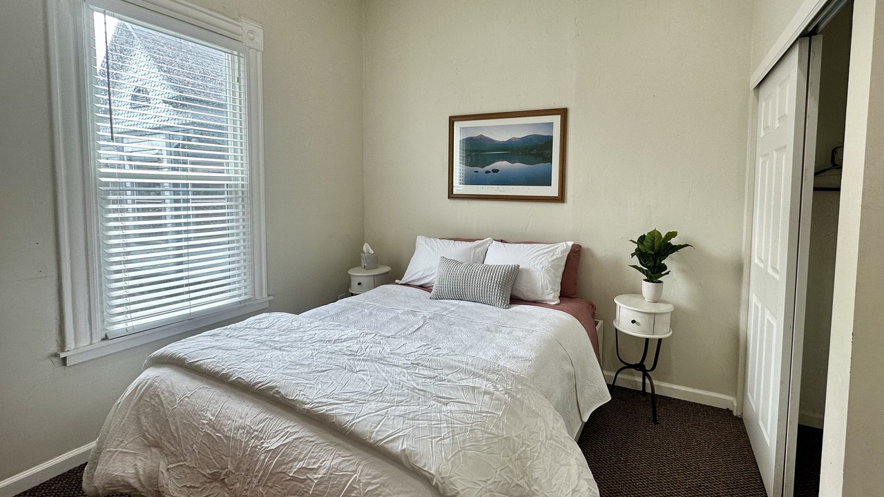 Photo of Bedroom in Midtown Sacramento