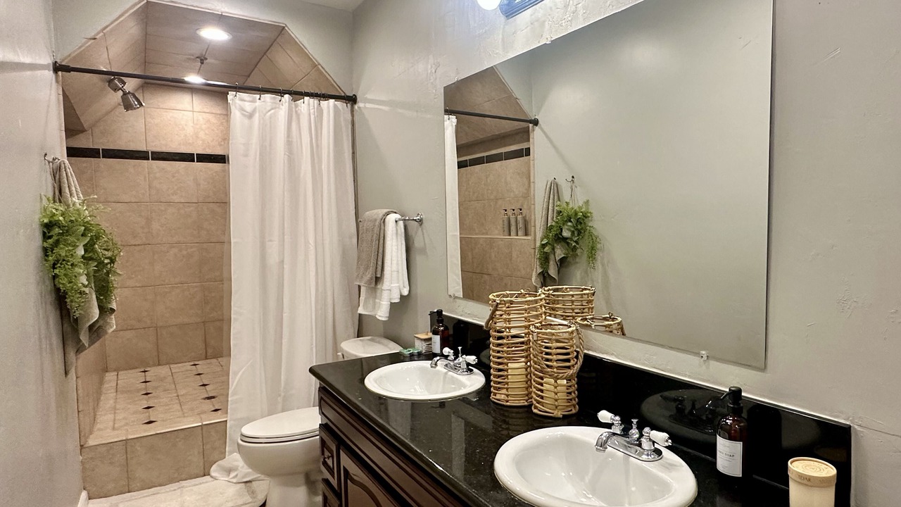 Photo of Bathroom in Midtown Sacramento