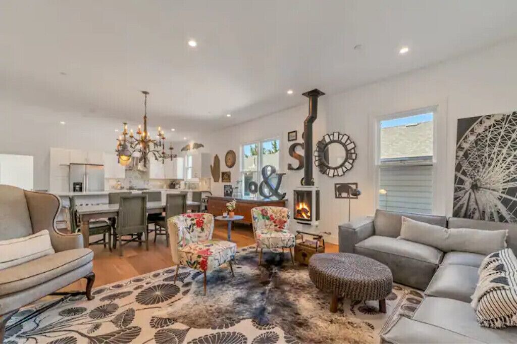 Photo of Livingroom in Petaluma