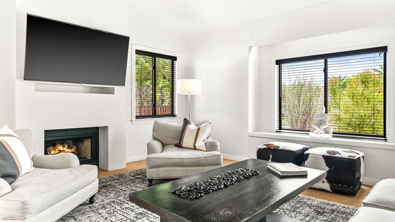 Photo of Livingroom in Magnesia Falls Cove