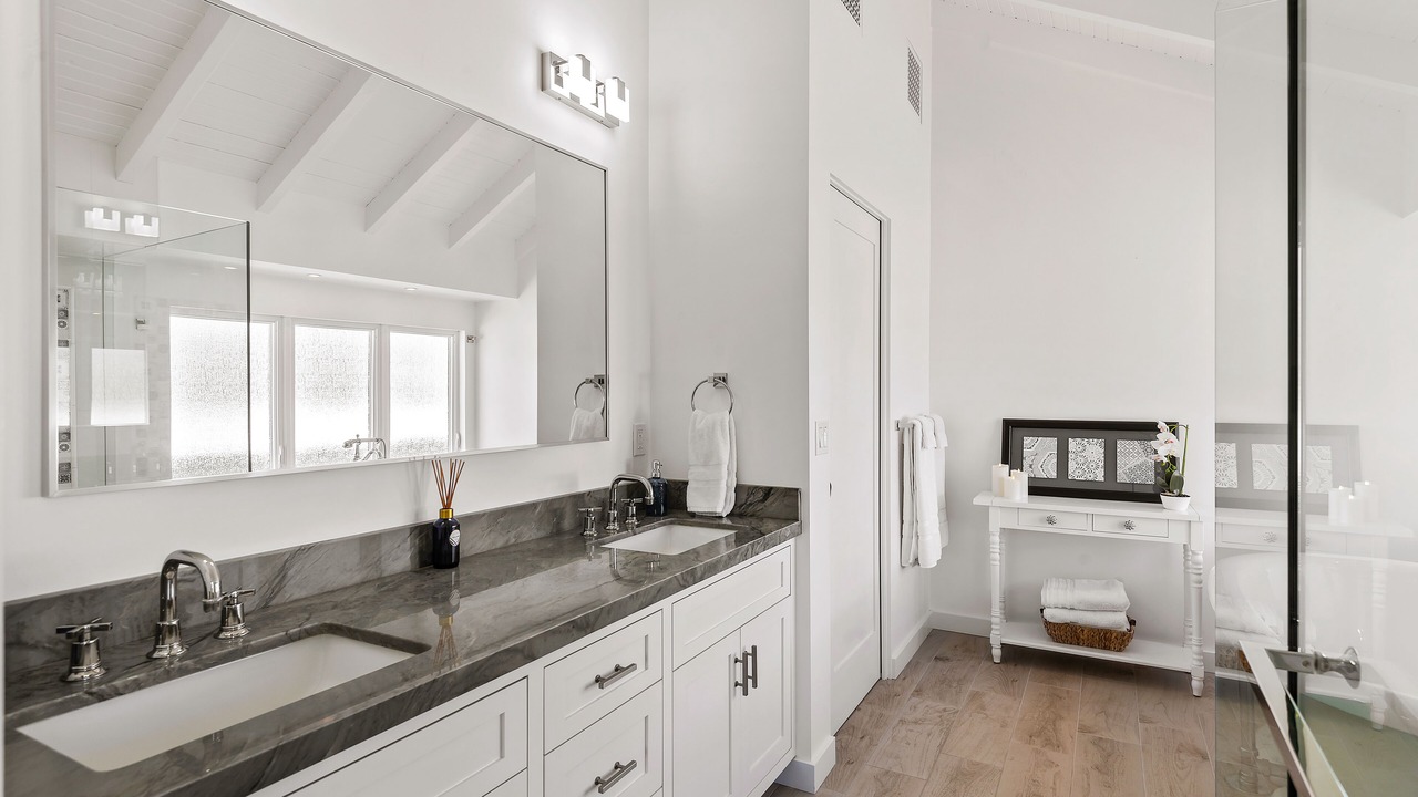 Photo of Bathroom in Carpinteria