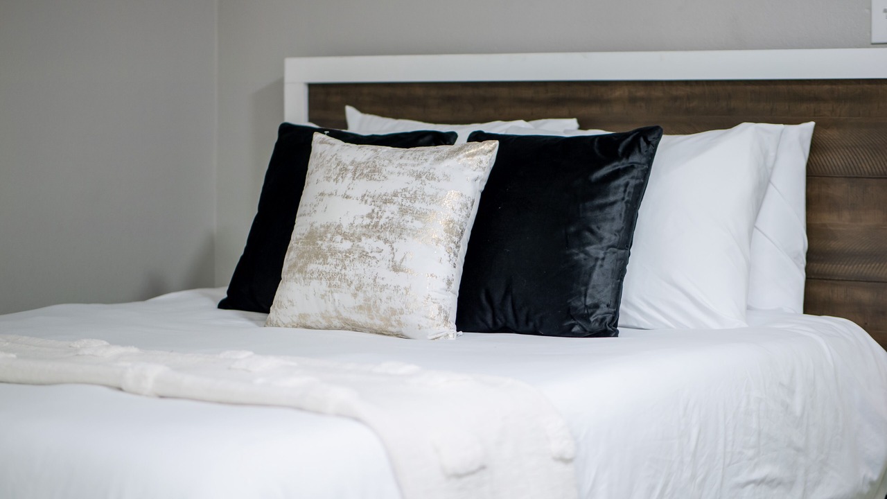 Photo of Bedroom in Raisin