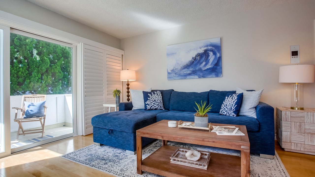Photo of Livingroom in Village of La Jolla
