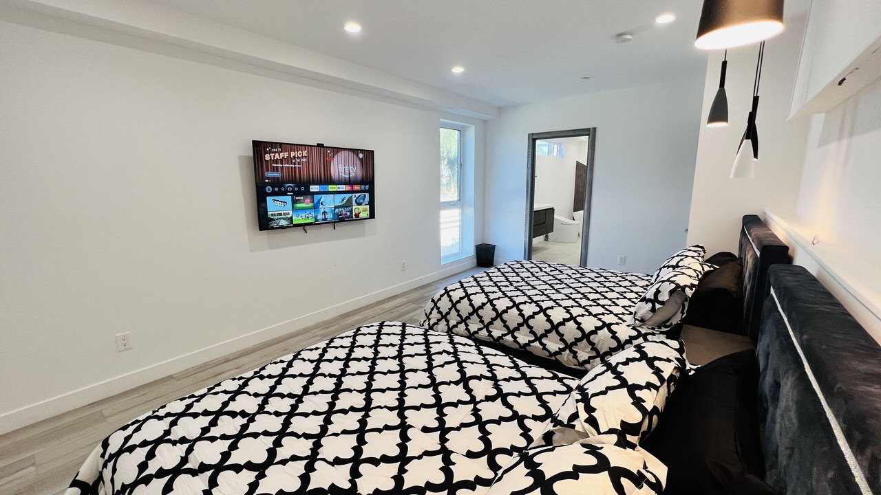 Photo of Bedroom in Valley Glen