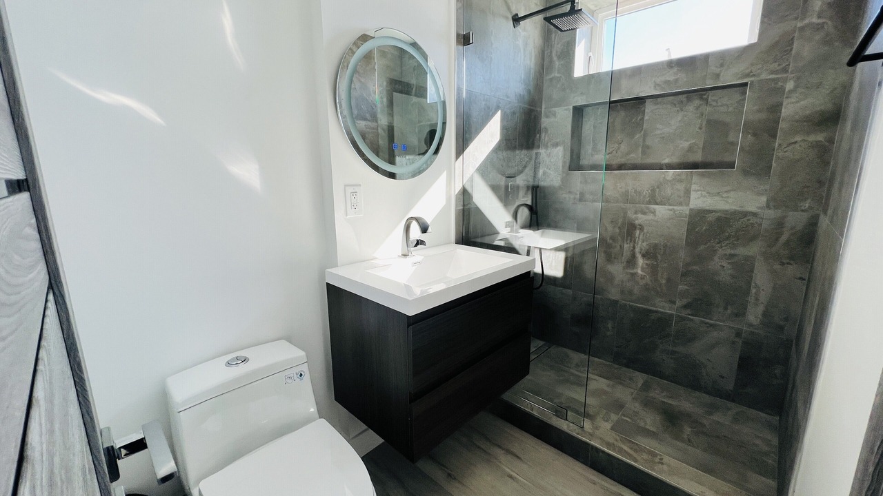 Photo of Bathroom in Valley Glen