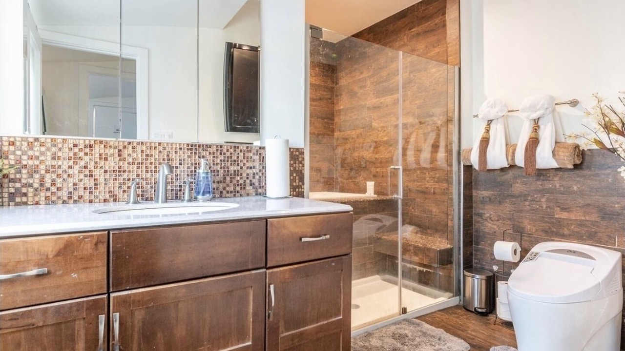 Photo of Bathroom in Chinatown