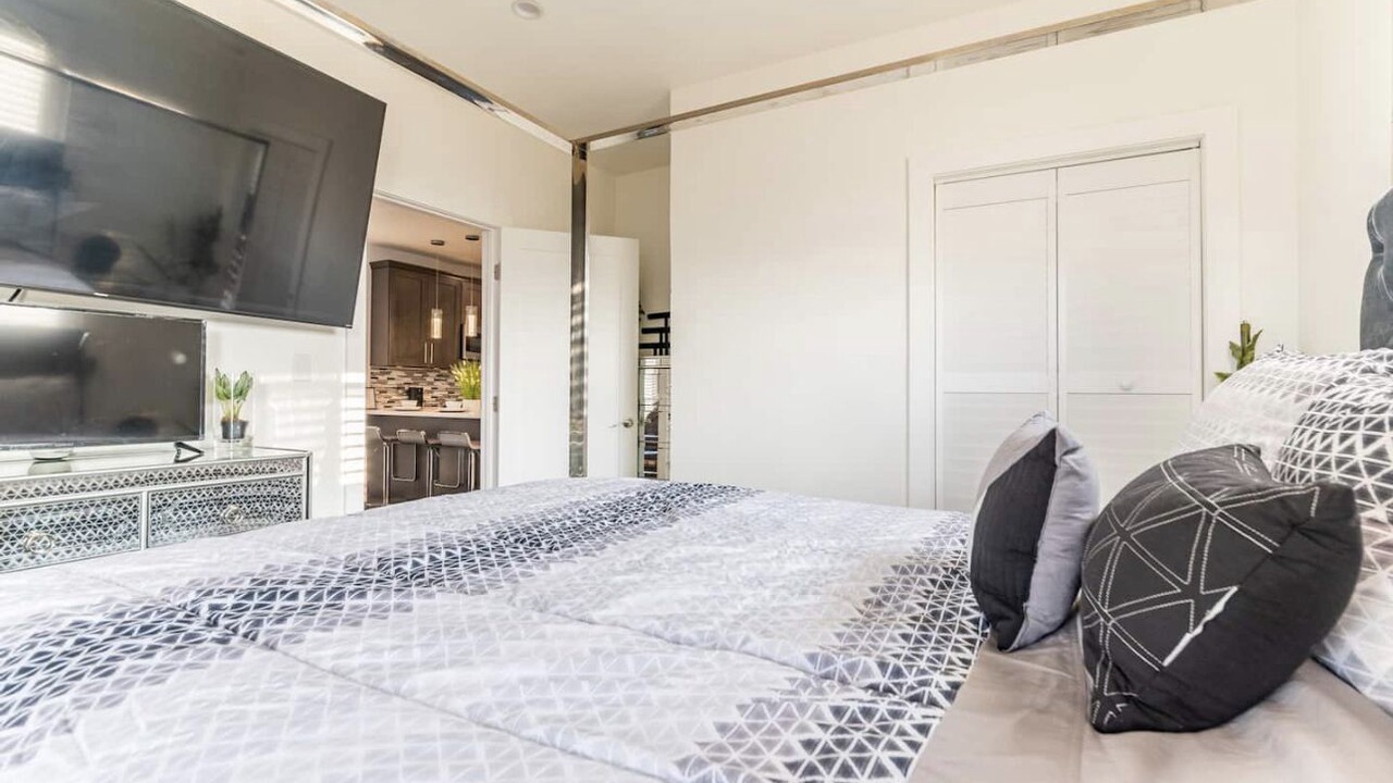Photo of Bedroom in Chinatown