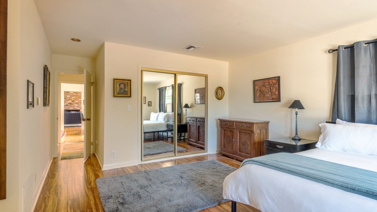 Photo of Bedroom in La Jolla Shores