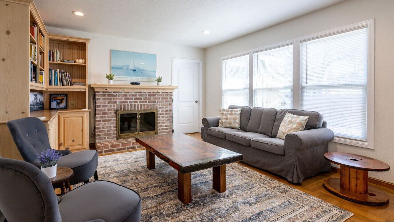 Photo of Livingroom in Palo Alto
