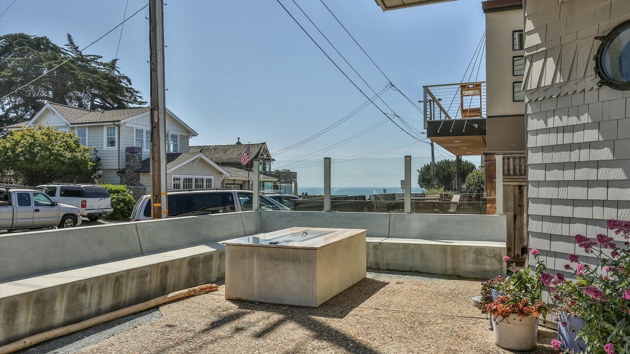 Photo of Outdoor in Eastside Santa Cruz