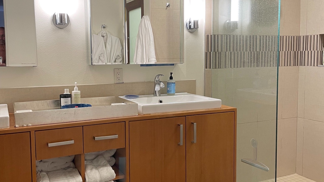 Photo of Bathroom in Sunrise Villas