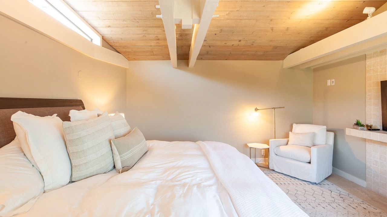 Photo of Bedroom in Moss Beach