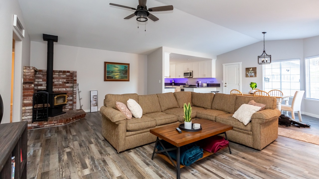 Photo of Livingroom in Cedar Ridge