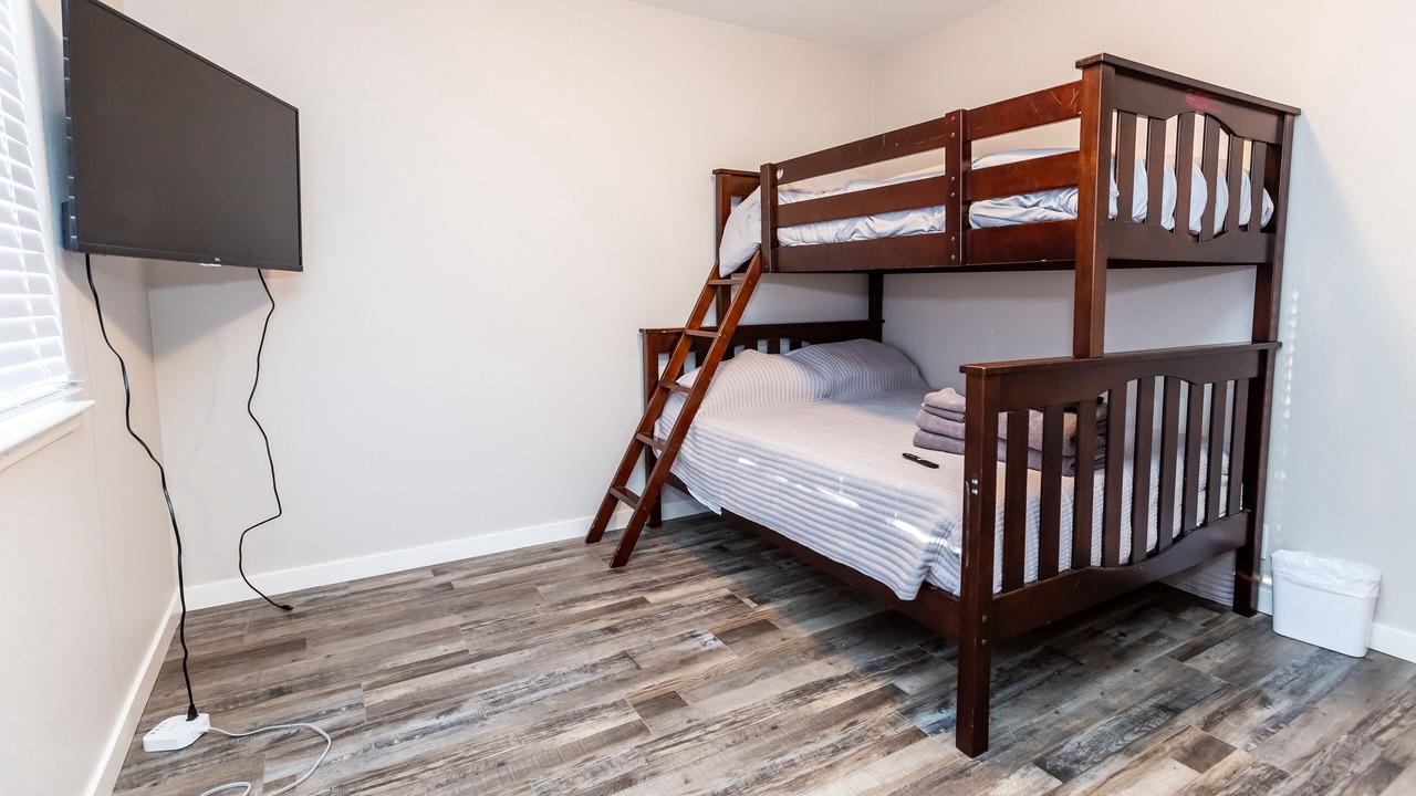Photo of Bedroom in Cedar Ridge