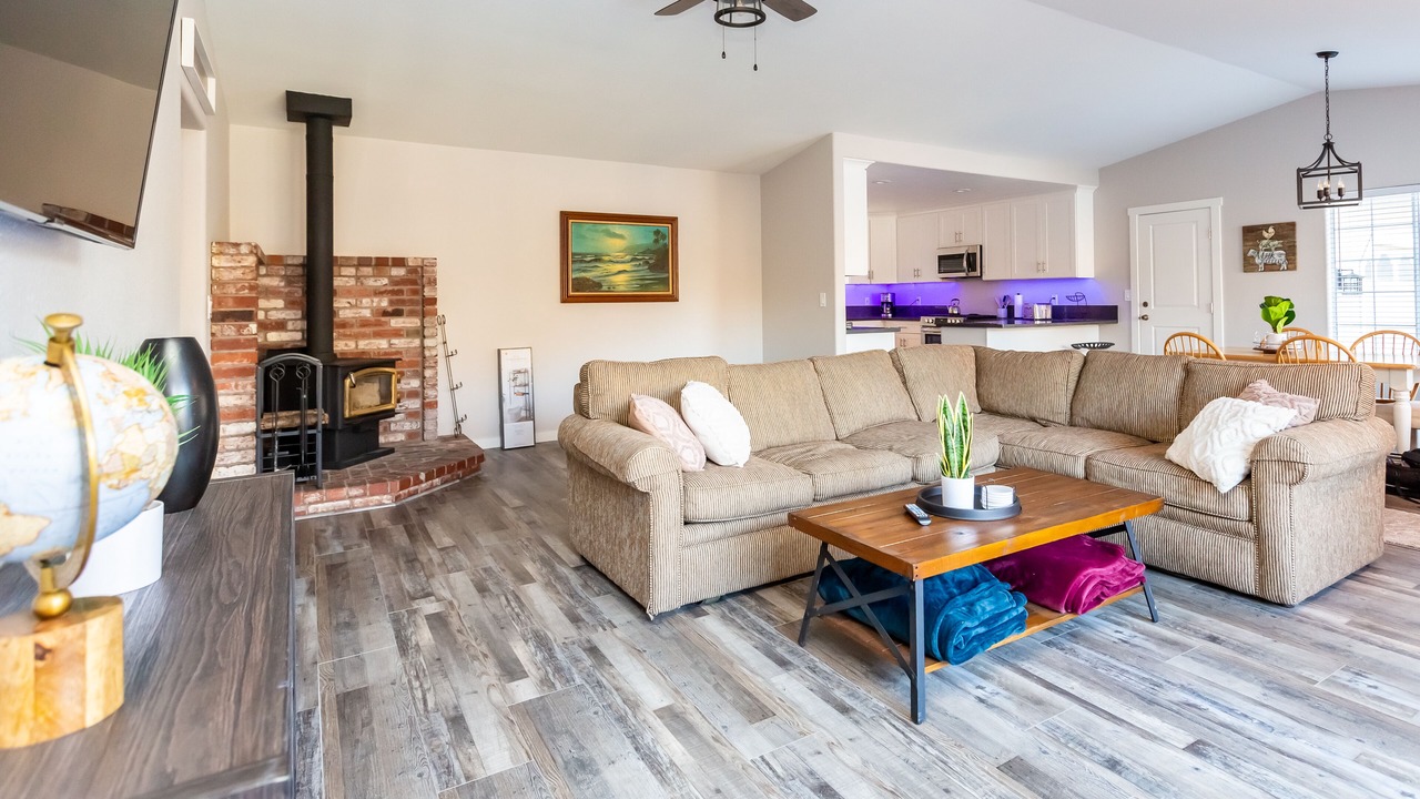 Photo of Livingroom in Cedar Ridge
