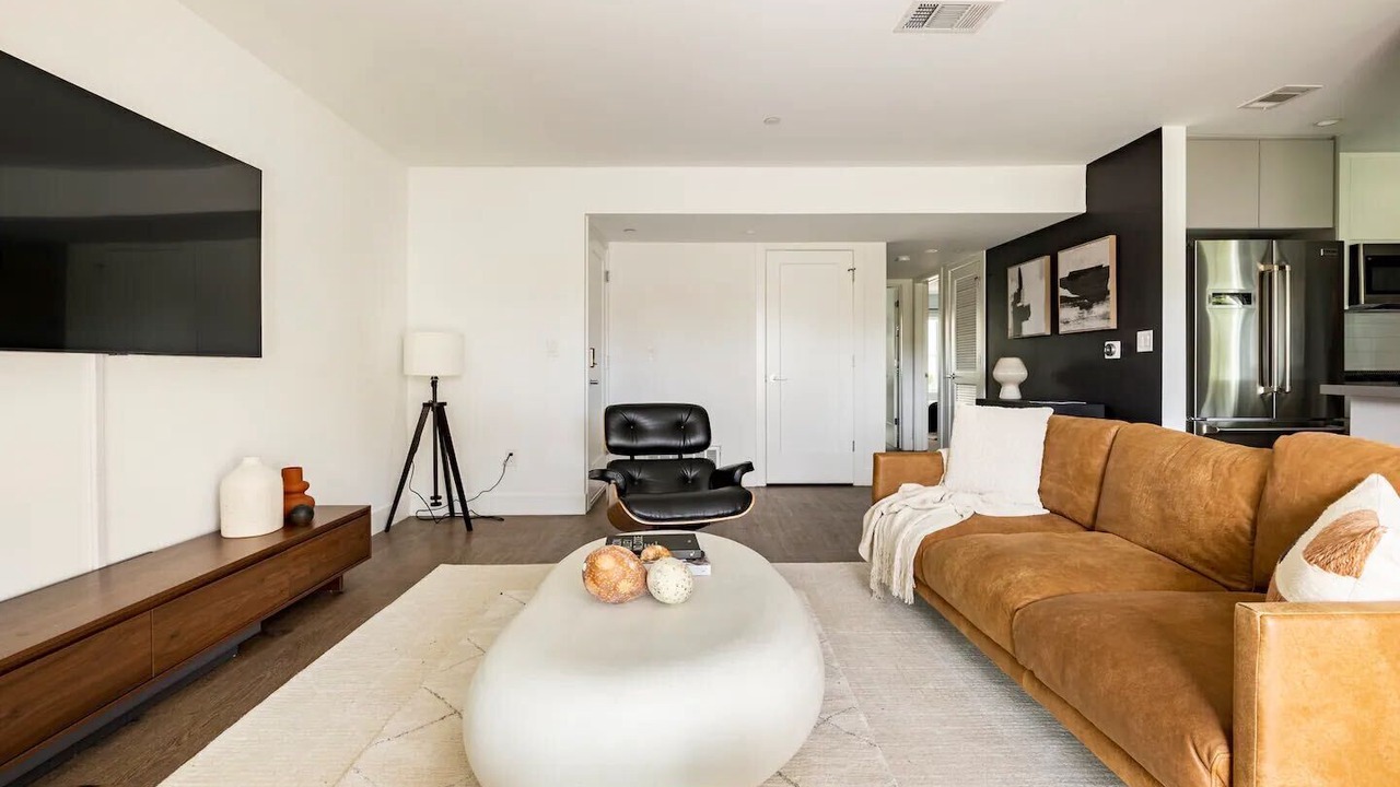 Photo of Livingroom in Sharon Heights