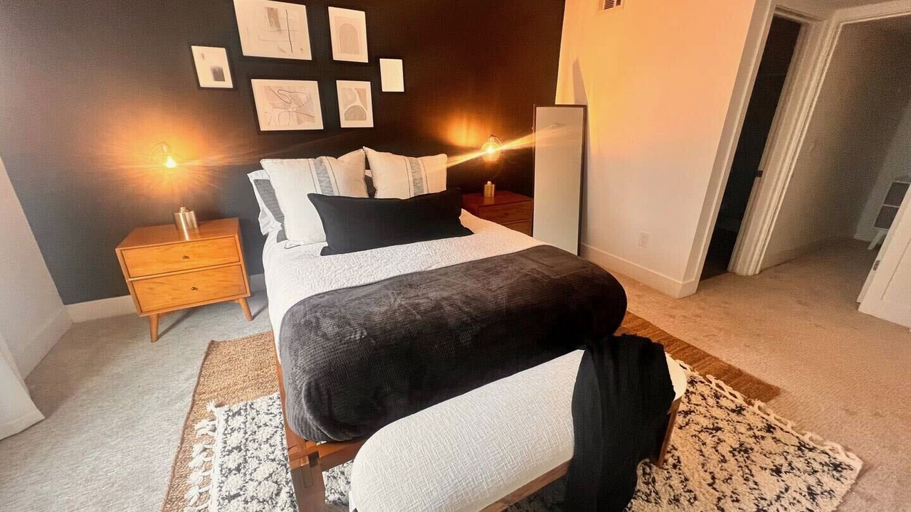 Photo of Bedroom in Sharon Heights