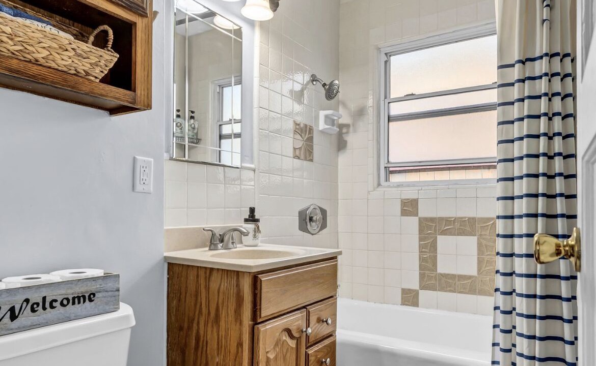 Photo of Bathroom in Sunset Cliffs