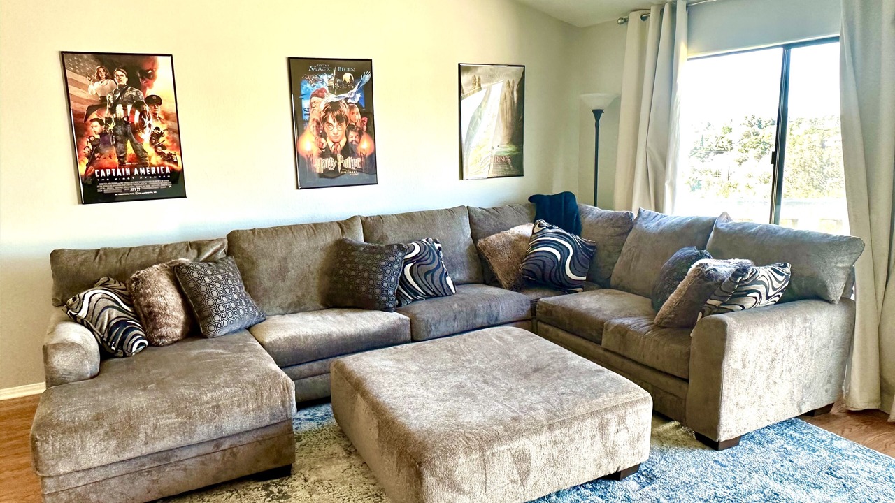 Photo of Livingroom in East Canyon