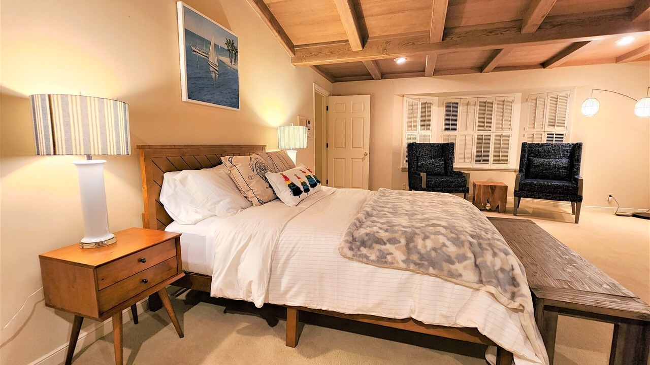 Photo of Bedroom in Los Altos Hills