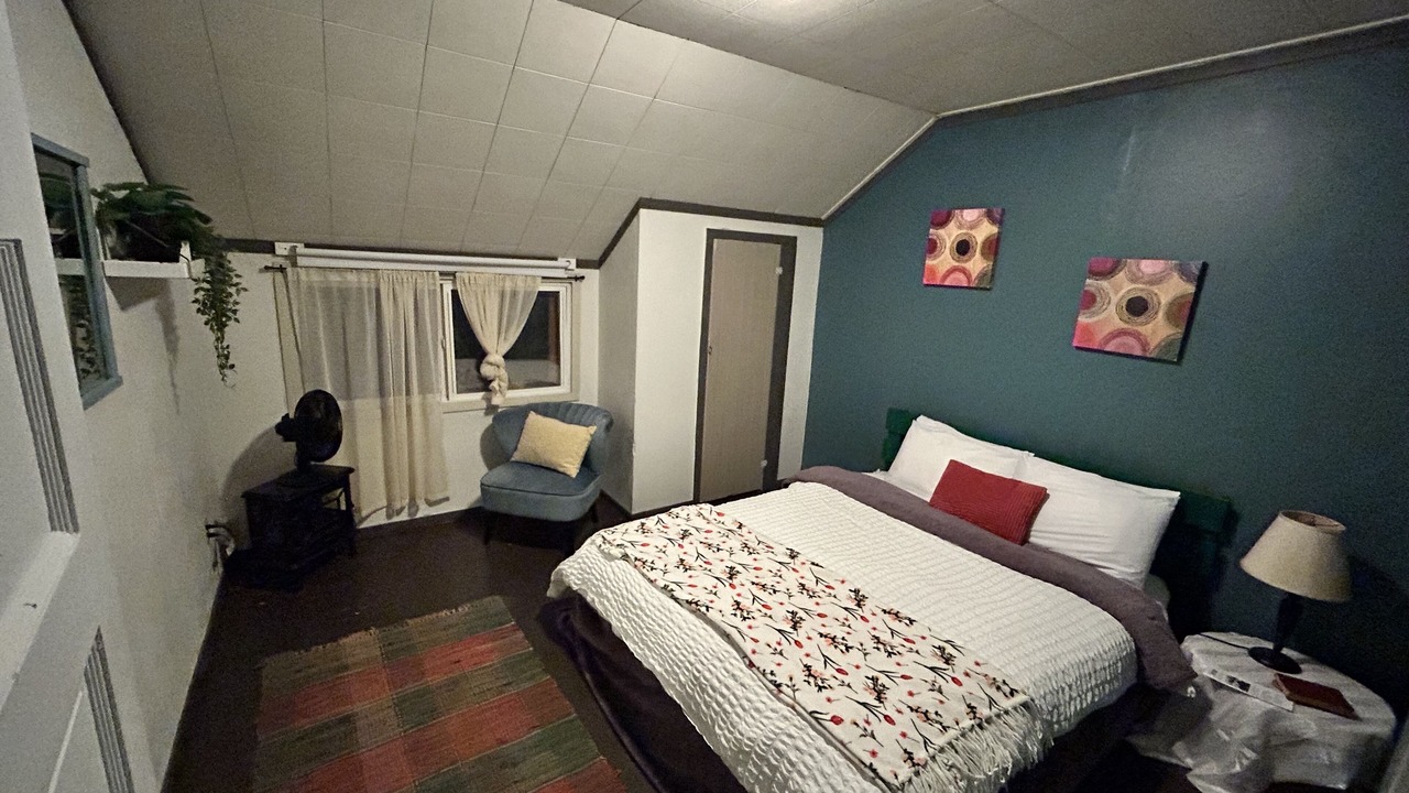Photo of Bedroom in Rohnerville