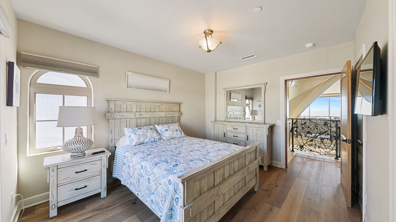 Photo of Bedroom in Hollywood Beach