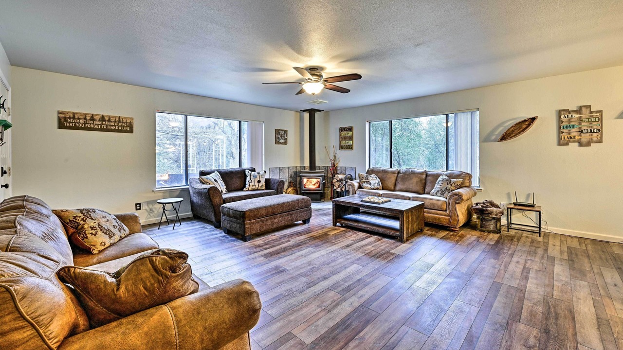 Photo of Bedroom in Cascadel Woods
