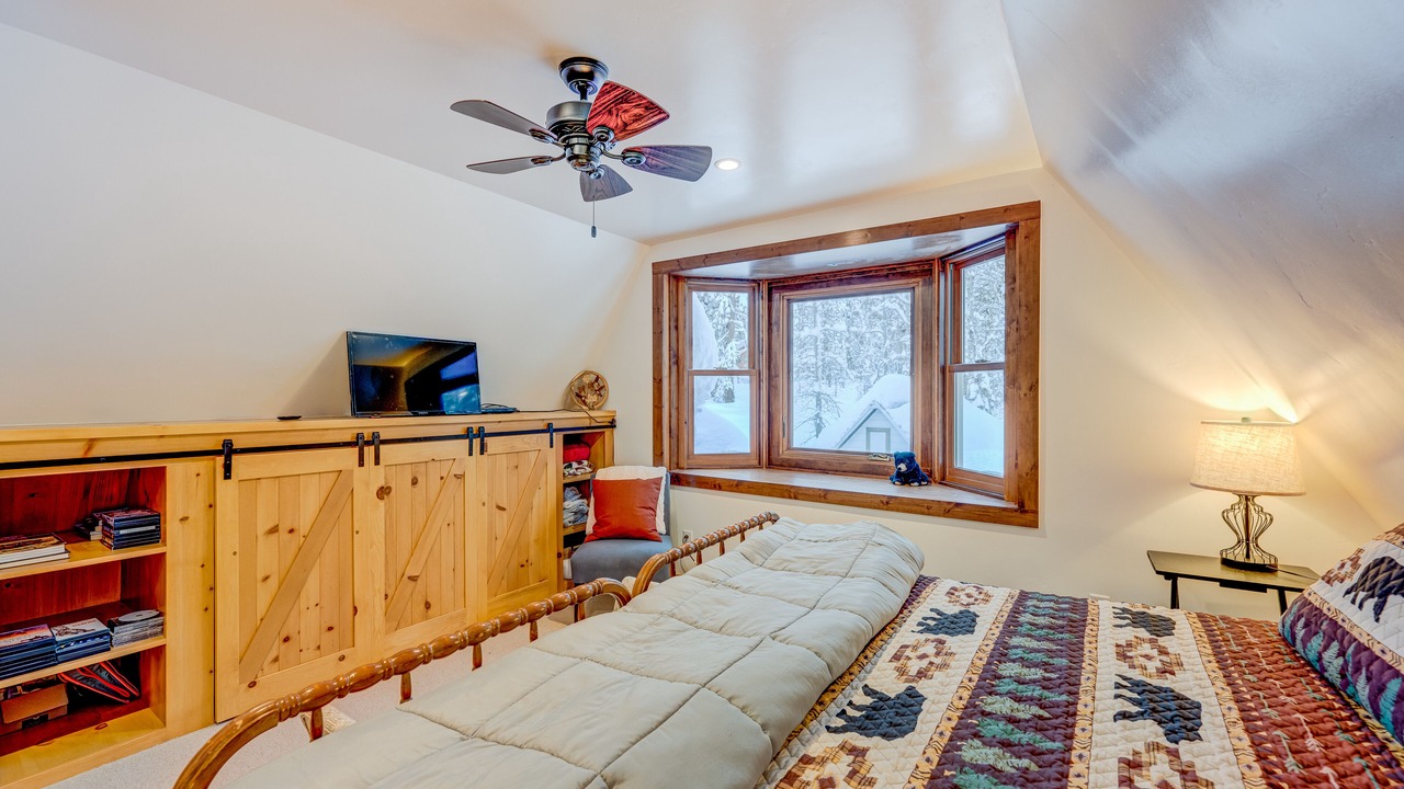 Photo of Bedroom in Tahoe Pines