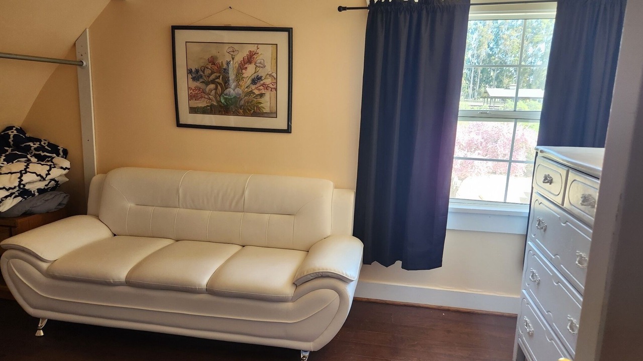 Photo of Bedroom in Lompoc