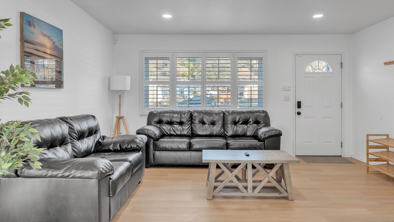 Photo of Livingroom in Poway
