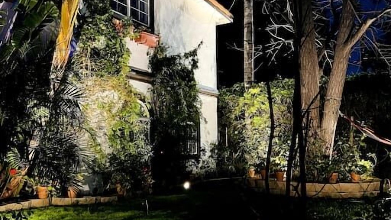 Photo of Outdoor in Woodland Hills