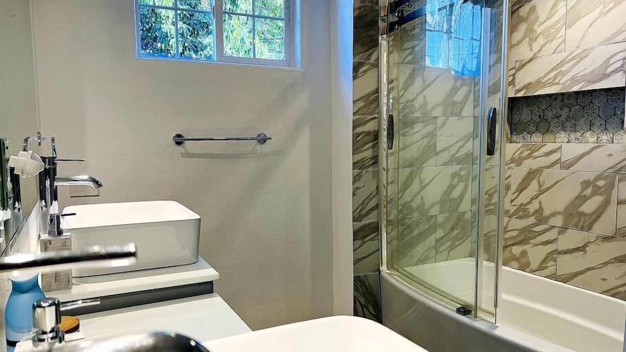 Photo of Bathroom in Woodland Hills