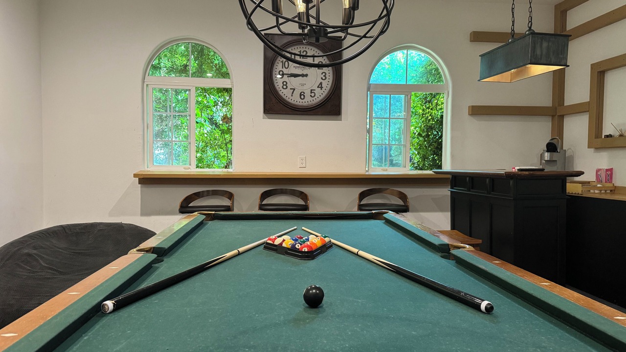 Photo of Bedroom in Woodland Hills