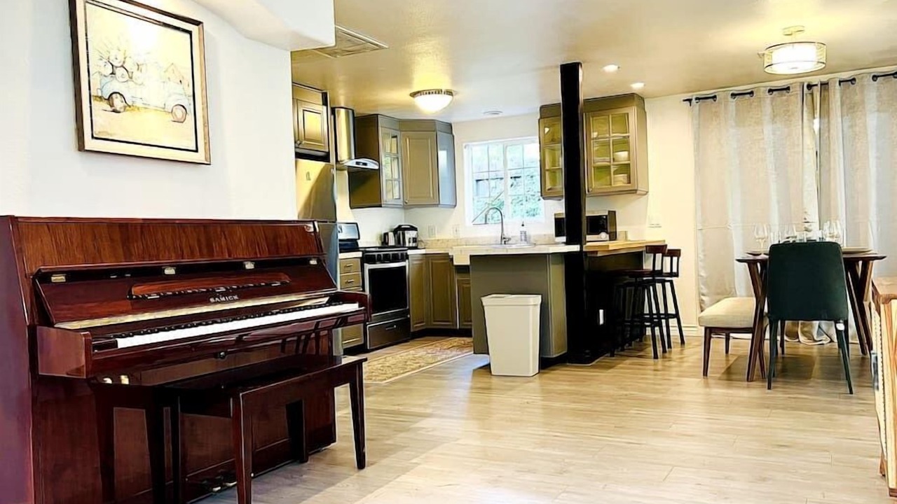Photo of Kitchen in Woodland Hills