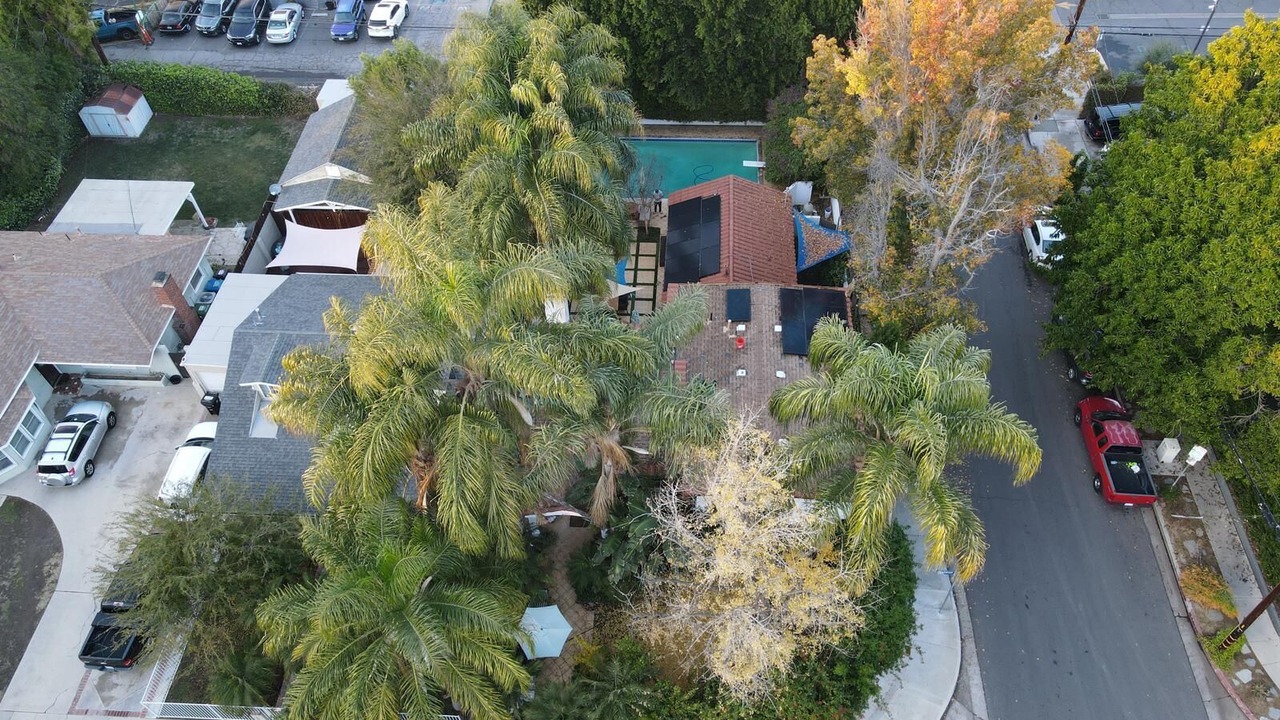 Photo of Outdoor in Woodland Hills